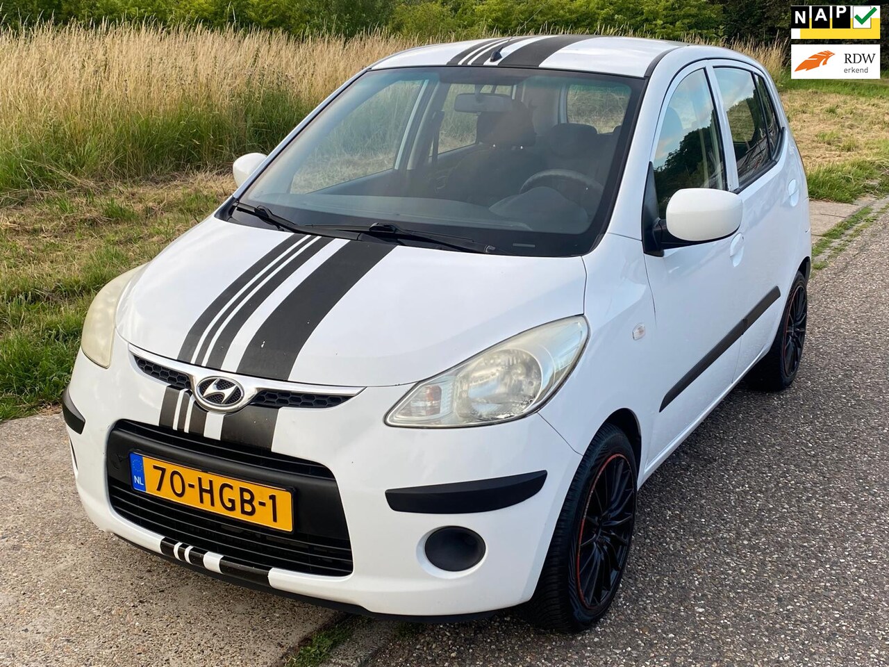 Hyundai i10 - 1.25i Dynamic 5-Drs Electric pakket Audio-CD/MP3 LMV 15" ABS Colorpakket EBD Getint glas D - AutoWereld.nl