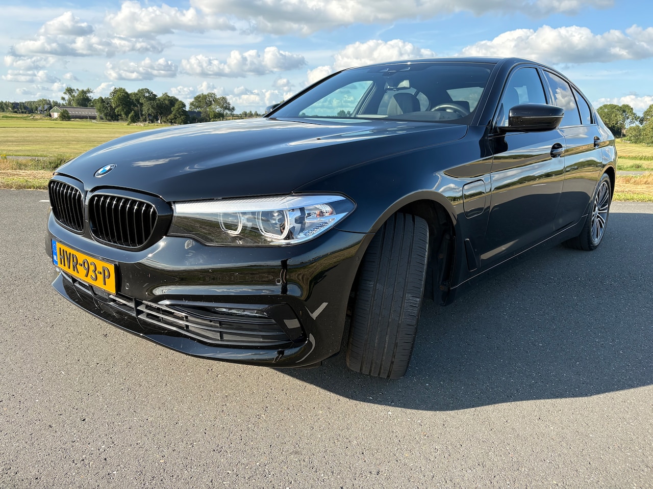 BMW 5-serie - 530e Sportline - AutoWereld.nl