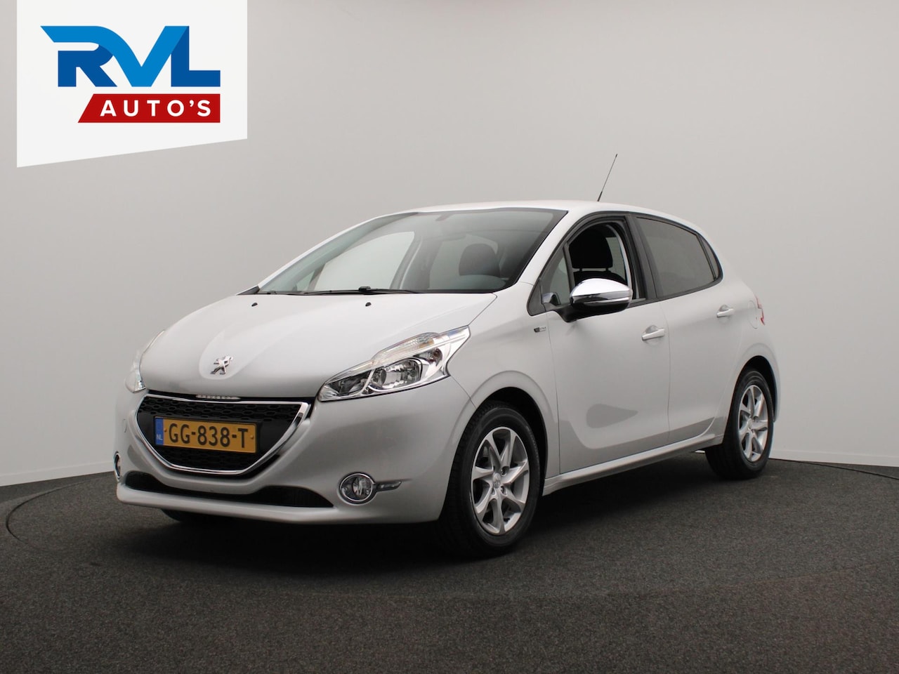 Peugeot 208 - 1.2 PureTech Style Trekhaak Navigatie Cruise/control Origineel NL - AutoWereld.nl