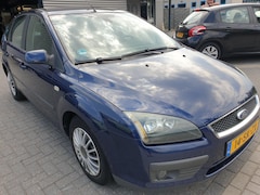 Ford Focus - 1.6-16V Futura