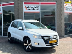 Volkswagen Tiguan - 1.4 TSI Easyline - Clima - Cruise - Trekhaak - Carplay