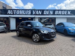 Suzuki Swift - 1.0 Boosterjet 112Pk Smart Hybrid|DealerOH|Xenon|Adaptive Cruise|Carplay|Camera|RIJSTROOKS