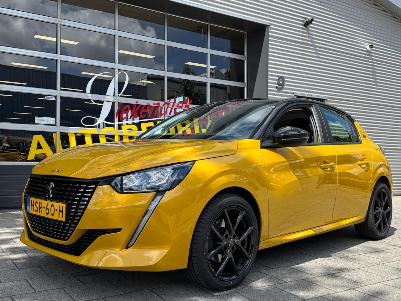 Peugeot 208 - 1.2 PureTech Active Pack - Apple CarPlay/Navigatie I Airco I Sport velgen I LED I PDC I 35 - AutoWereld.nl