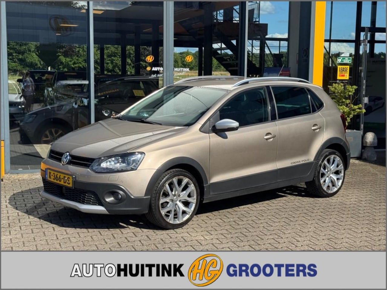Volkswagen Polo - 1.2 TSI Highline - navi - climate control - sensoren - AutoWereld.nl