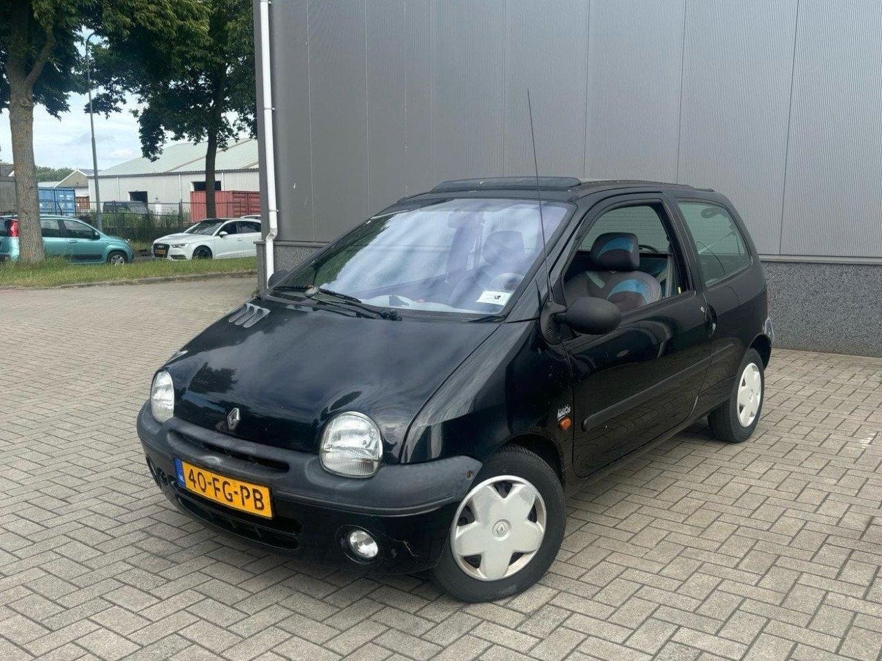 Renault Twingo - 1.2 Comfort € 850 ,- apk:2026 - AutoWereld.nl
