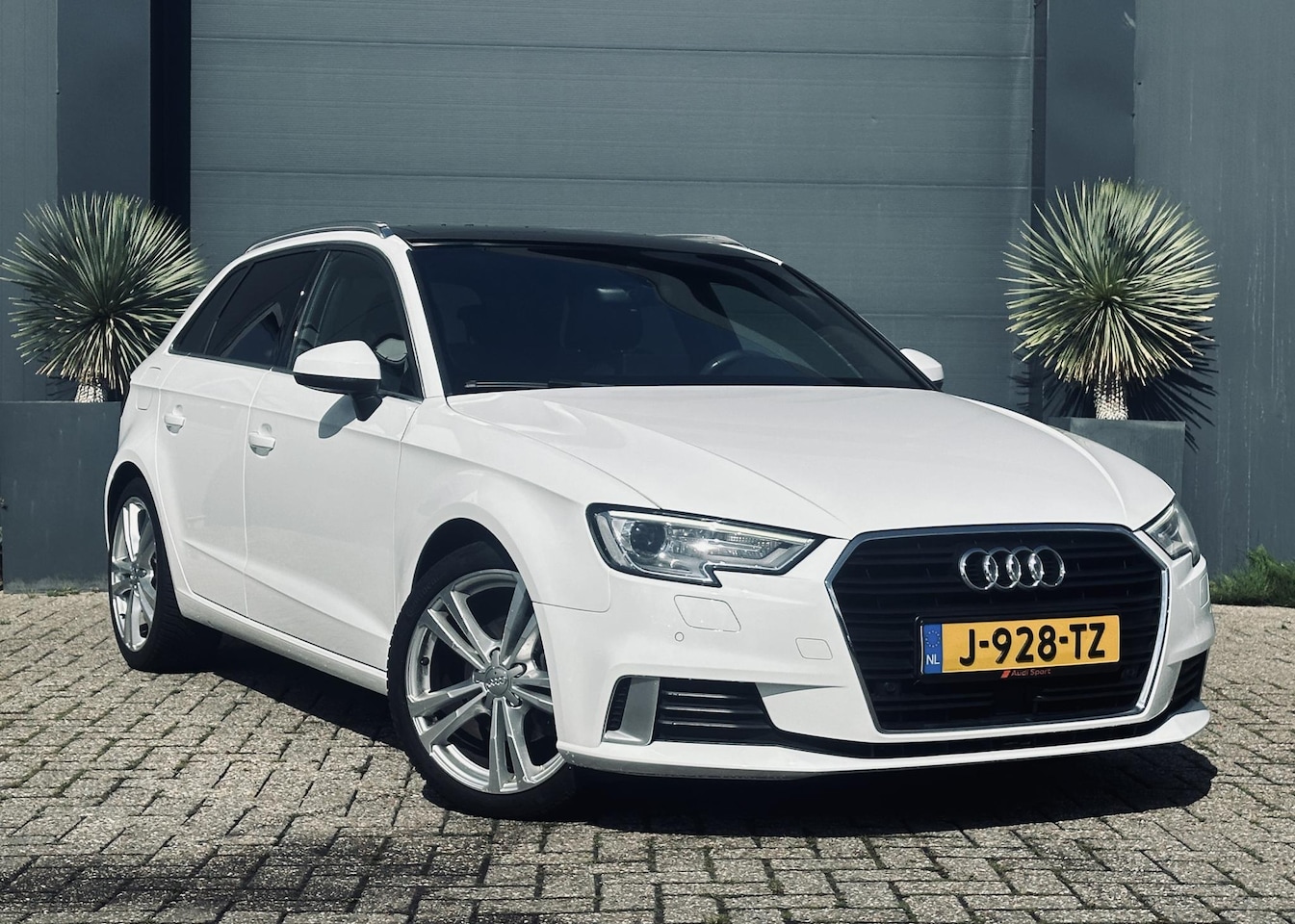 Audi A3 Sportback - 1.5 TFSI CoD Sport S Line Edition 1.5 TFSI CoD Sport S Line Edition - AutoWereld.nl
