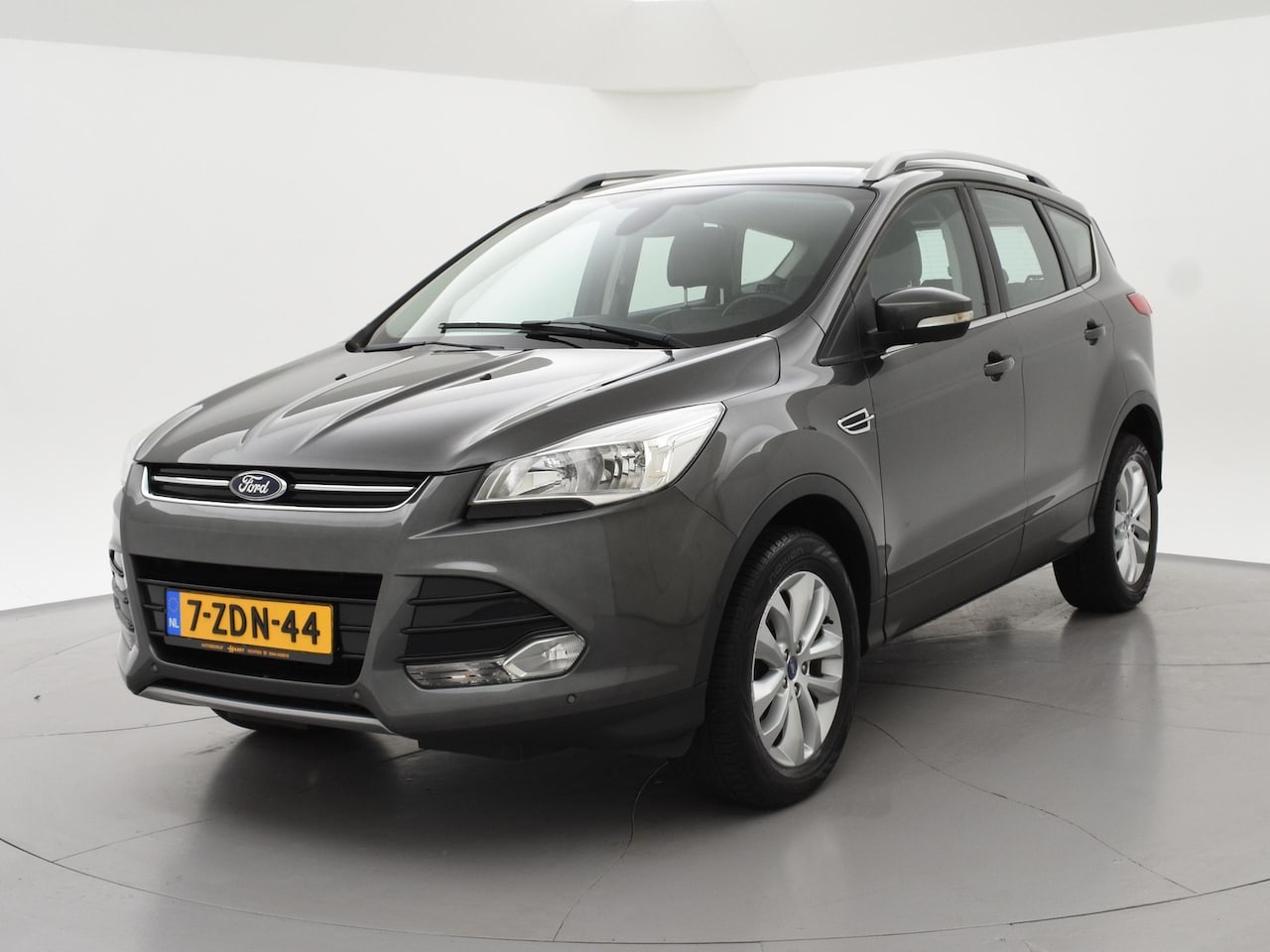 Ford Kuga - 1.5 150 PK TITANIUM + TREKHAAK | CAMERA | ELEKTRISCHE KLEP | DAB | NAVIGATIE - AutoWereld.nl