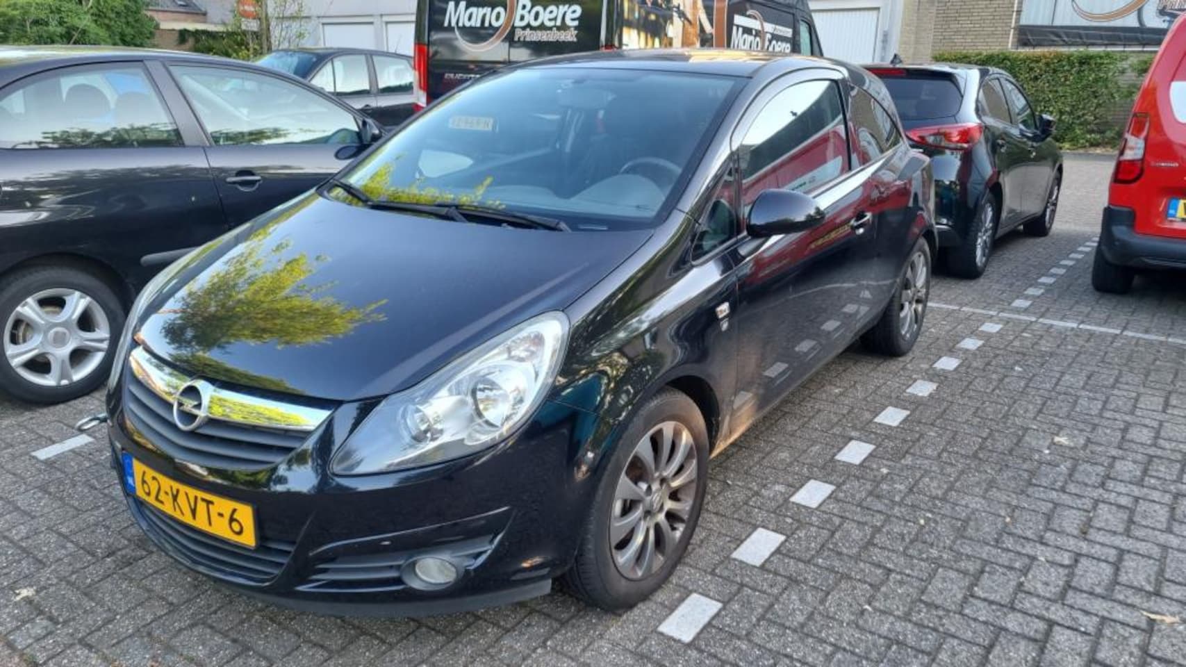 Opel Corsa - 1.2-16V '111' Edition 1.2-16V '111' Edition - AutoWereld.nl