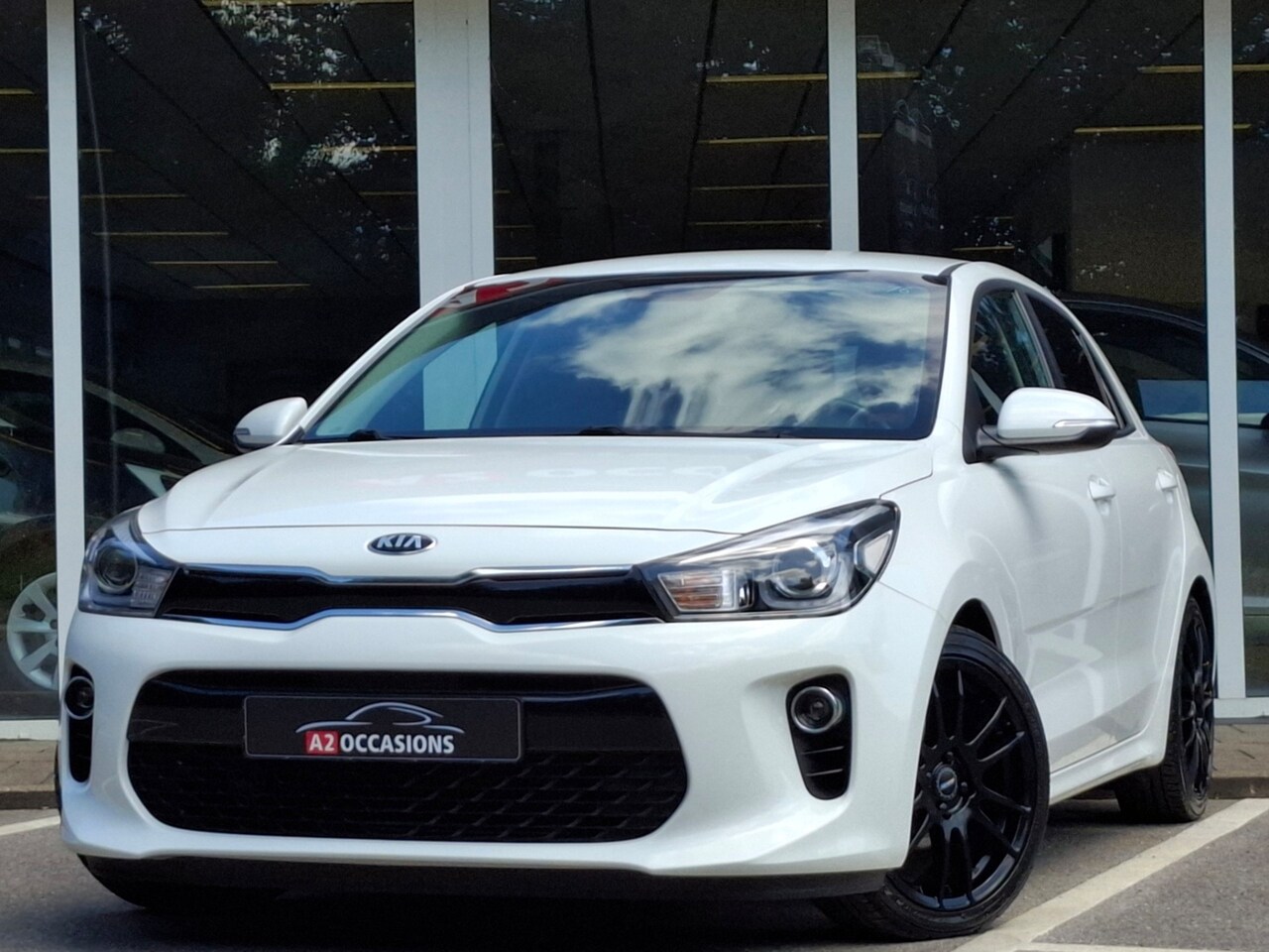 Kia Rio - 1.2 4 Cilinder 17 Inch/Bluetooth/Clima/LED/PDC/Stoelverw - AutoWereld.nl