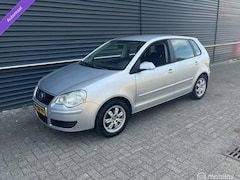 Volkswagen Polo - 1.4-16V AUTOMAAT Cruise Airco LM Velgen Nette Auto Lage KM Electrisch Pakket