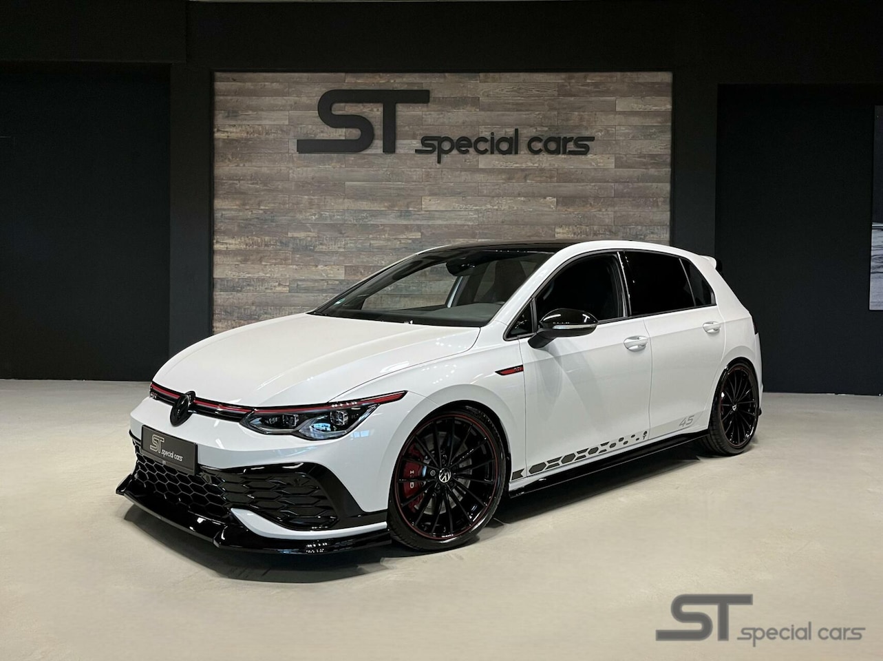 Volkswagen Golf - 2.0 TSI GTI Clubsport 45|Zwart dak|KW-DDC - AutoWereld.nl