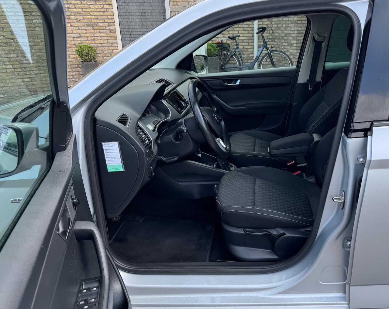 Skoda Fabia Combi - 1.0 TSI Drive Bj 2018 Mooie Luxe uitvoering - AutoWereld.nl