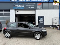 Renault Mégane - 1.6-16V Authentique Comfort-Automaat- met Airco, NAP en een nieuwe APK
