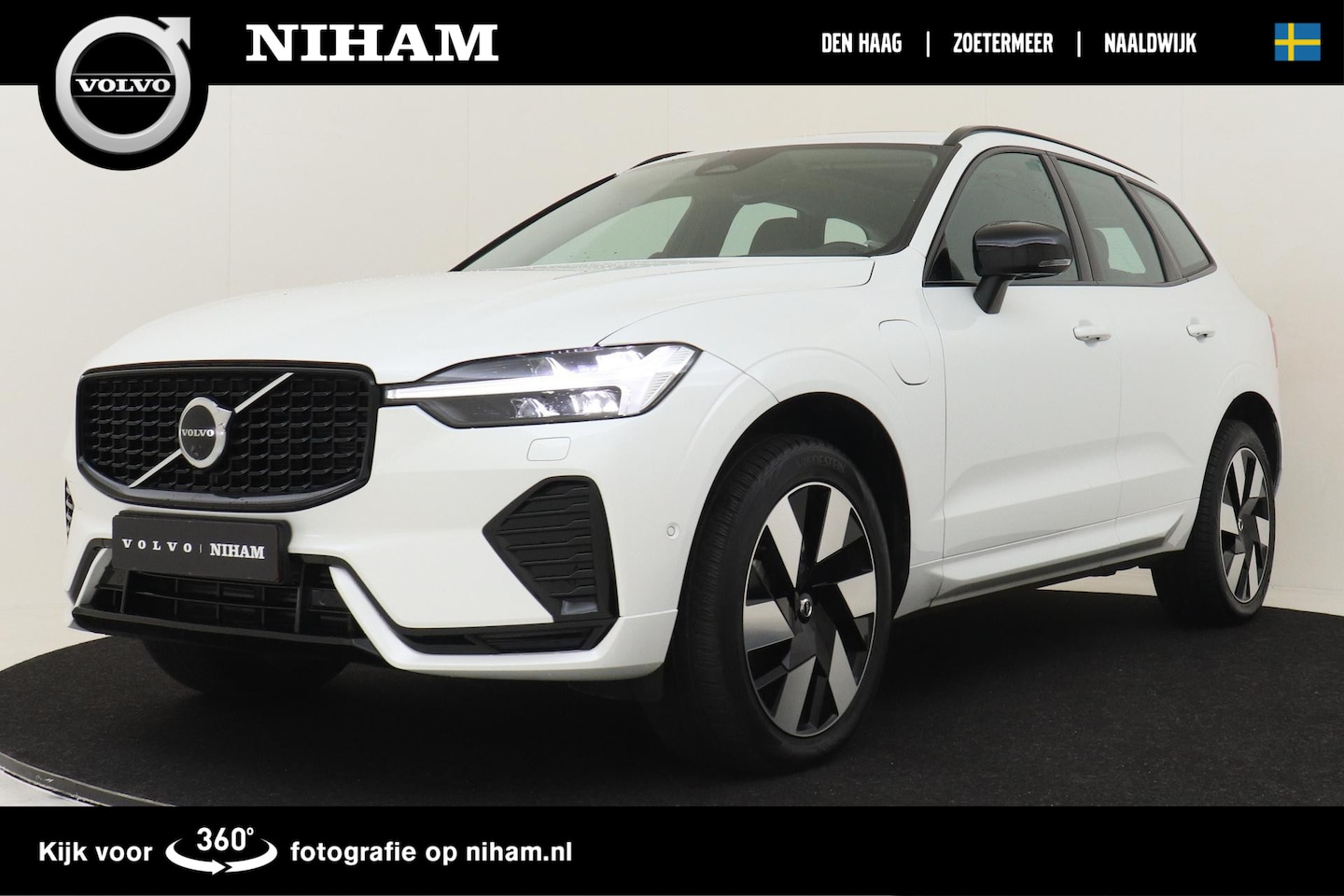 Volvo XC60 - T6 RECHARGE AWD ULTIMATE DARK -PANO.DAK|BOWERS&WILKINS|LUCHTVERING|TREKHAAK|360°CAM - AutoWereld.nl