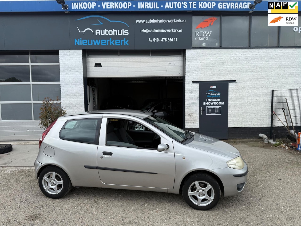 Fiat Punto - 1.2 Dynamic Dualogic-Automaat- met onderhoudshistorie, Airco, NAP en een nieuwe APK!!! - AutoWereld.nl
