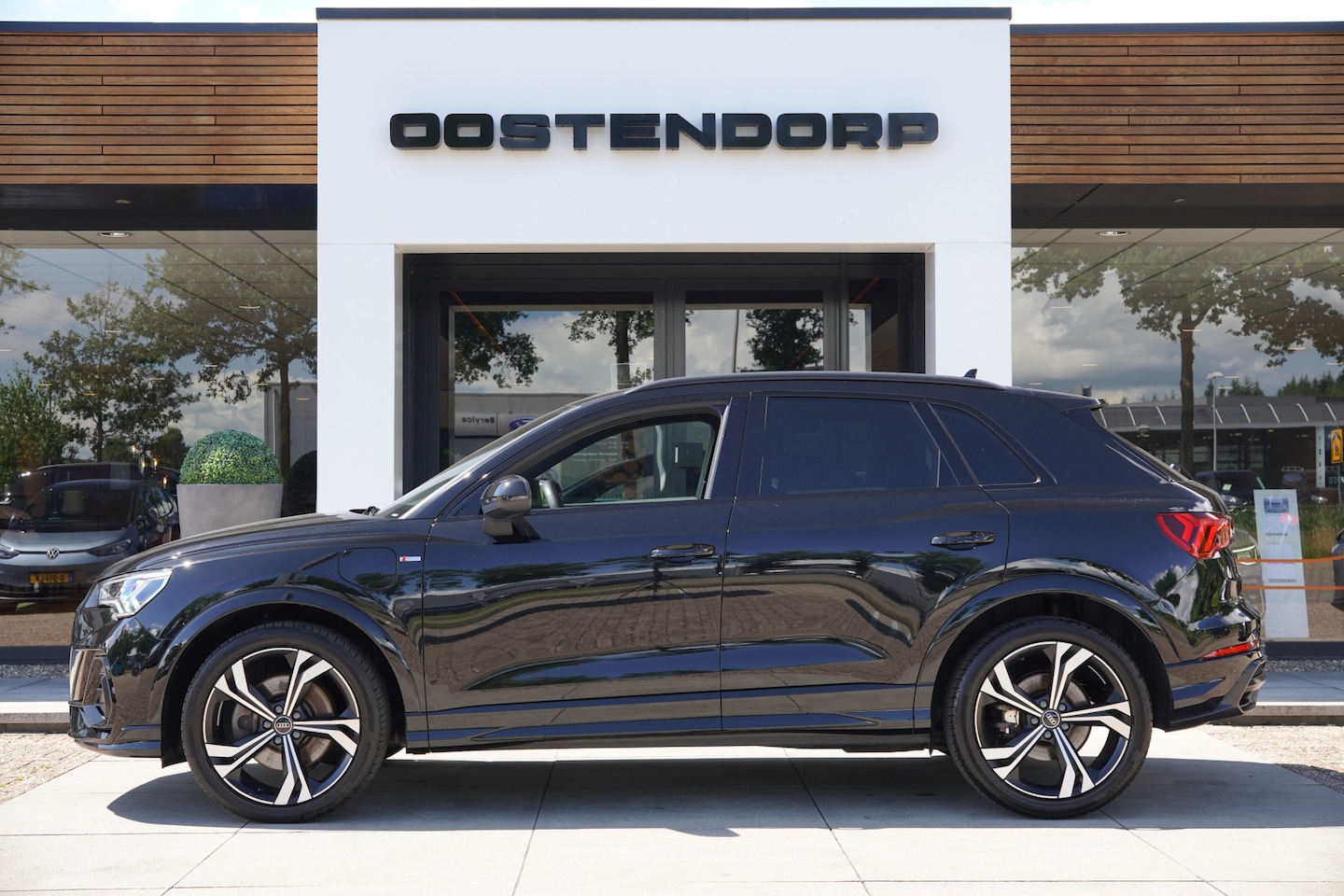 Audi Q3 - 45TFSIe/245pk S-Line|2022|20"Blackstyle|AppleCarplay/AndroidAuto|Matrix-LED|Keyless|Optik - AutoWereld.nl