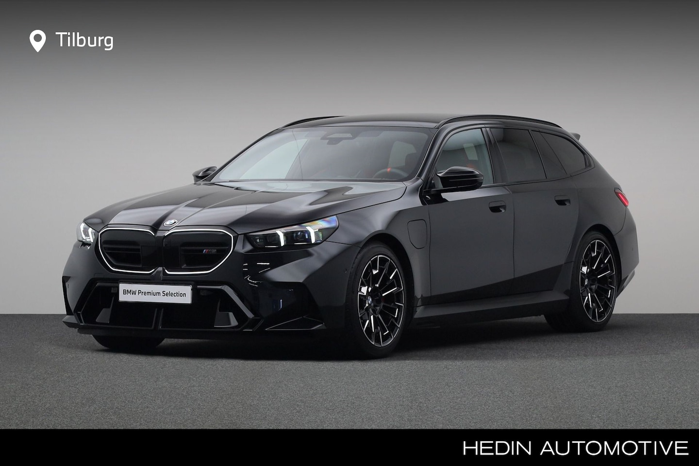 BMW 5-serie Touring - M5 | BMW Iconic Glow | Bowers & Wilikins Sound System | M Drive Professional | Parking Ass - AutoWereld.nl