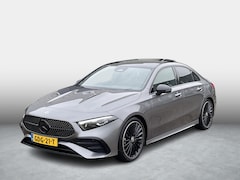 Mercedes-Benz A-klasse - Limousine 180 Star Edition AMG Line | Night Pakket | Winter Pakket | 19 inch Multispaaks A