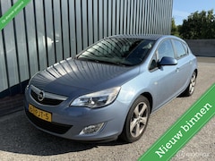 Opel Astra - 1.4 Turbo Edition NAP/AIRCO/5DEURS/CARPLAY/BOEKJE