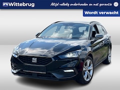 SEAT Leon Sportstourer - 1.4 TSI eHybrid 204pk DSG PHEV FR / Navigatie / Stuur & Stoelverwarming / Camera / App-Con