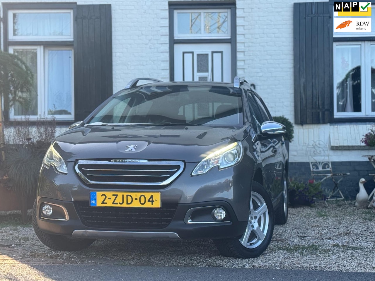 Peugeot 2008 - 1.2 PureTech Style|Navi|Pano|Clima|Cruise|Nieuwe distributieketting| - AutoWereld.nl