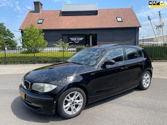 BMW 1-serie - 116i 5 DEURS AIRCO NAVIGATIE