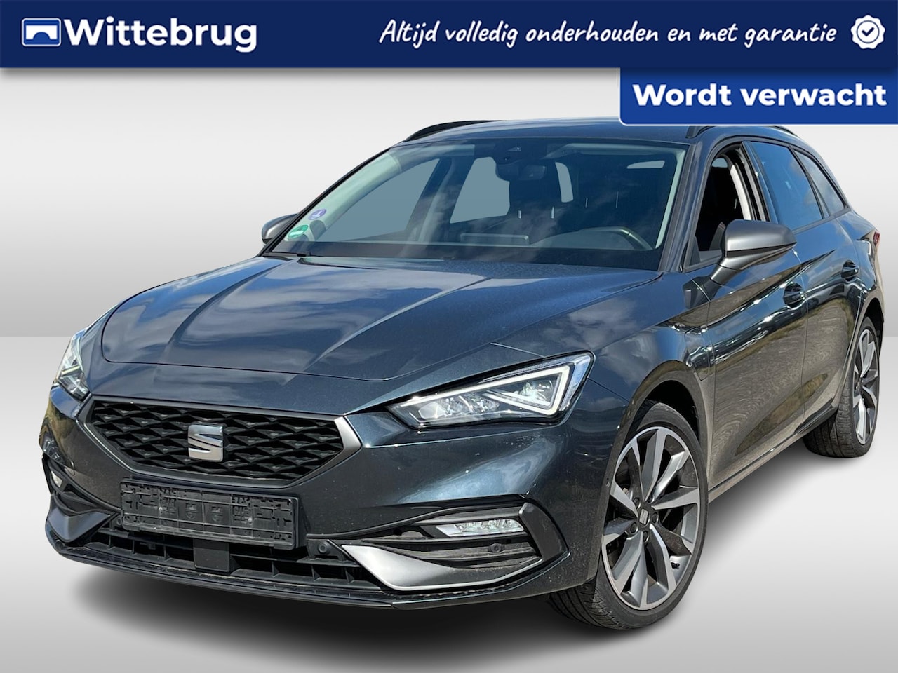 SEAT Leon Sportstourer - 1.4 TSI eHybrid 204pk DSG PHEV FR / Elek Achterklep Met Virtual Pedal / Elek Zwenkbare Tre - AutoWereld.nl