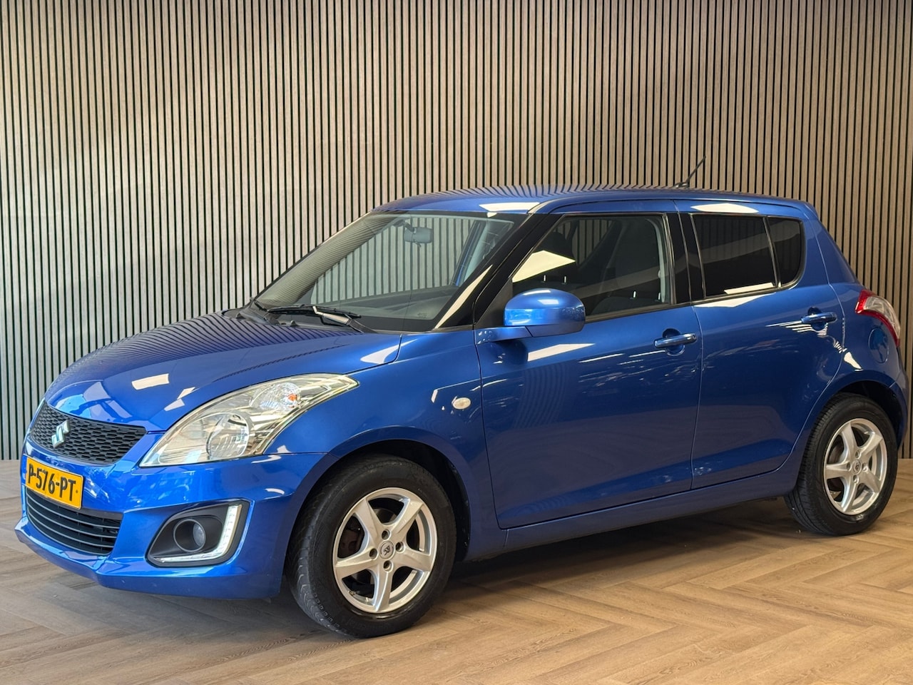 Suzuki Swift - 1.2 Comfort EASSS AIRCO LED CRUISE CONTROL - AutoWereld.nl