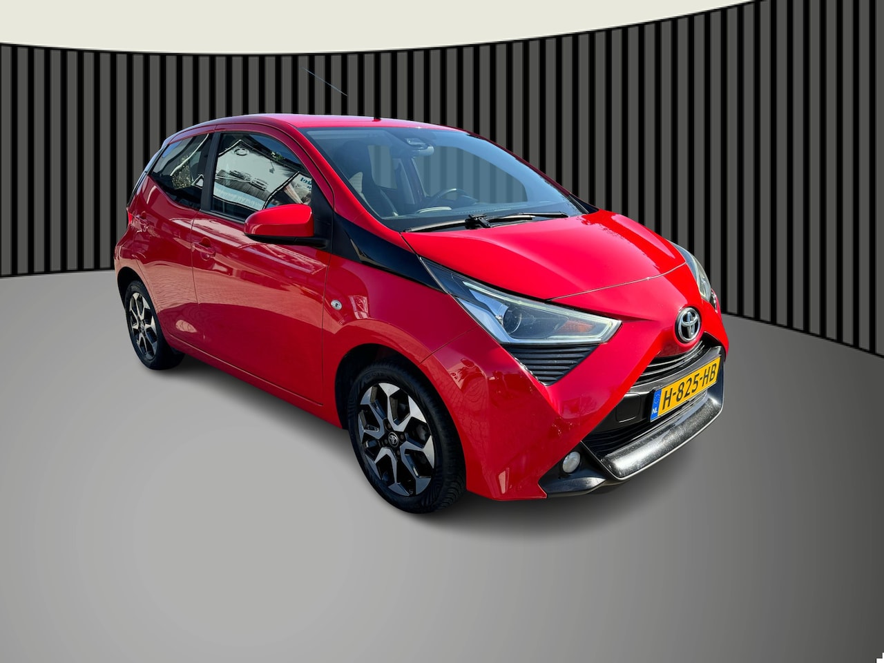 Toyota Aygo - 1.0 VVT-i x-joy airco, camera, multi stuur - AutoWereld.nl