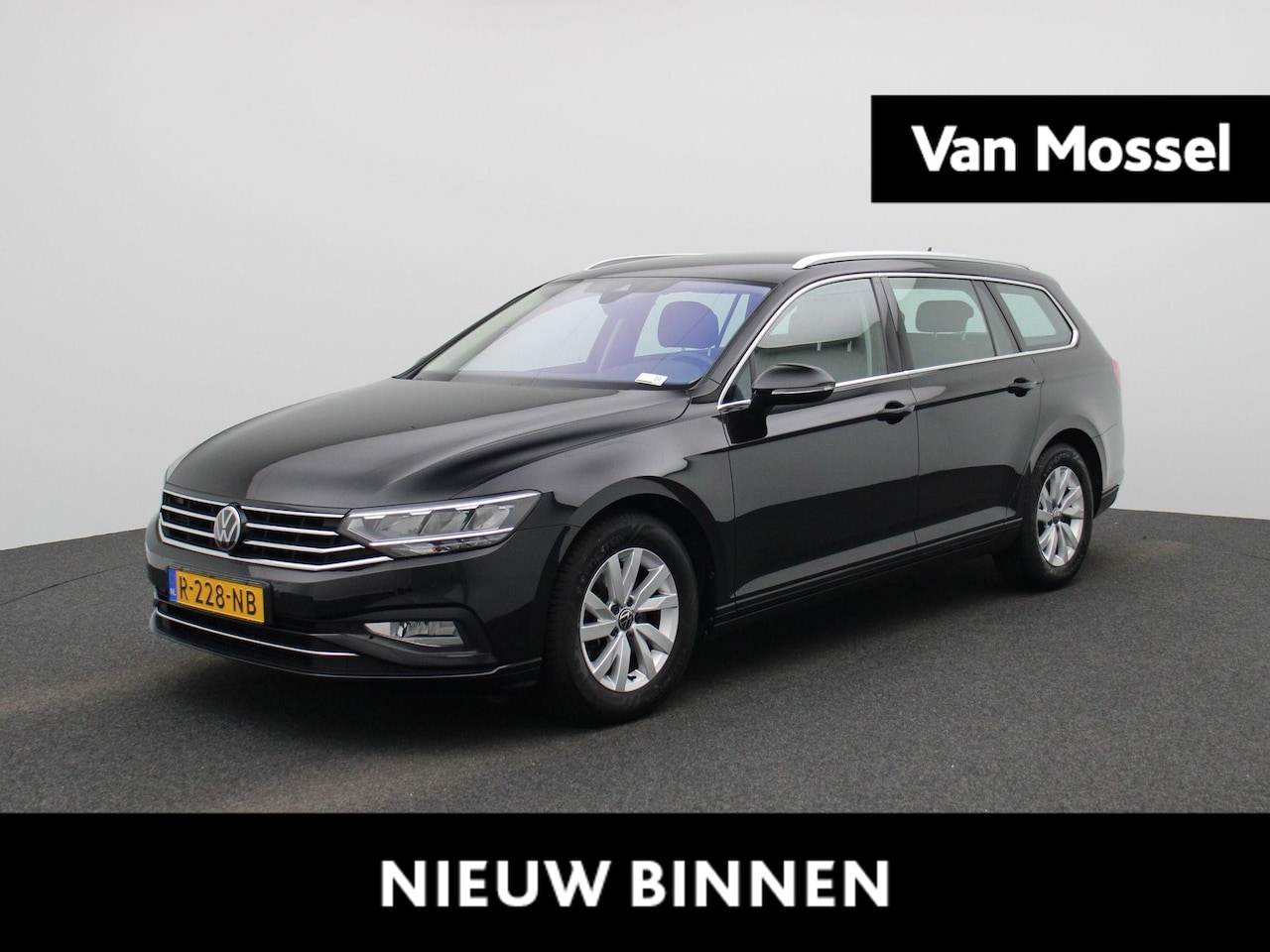 Volkswagen Passat Variant - 1.5 TSI Business Automaat | Apple/Android Play | Camera | Adaptive Cruise | Keyless | LED - AutoWereld.nl