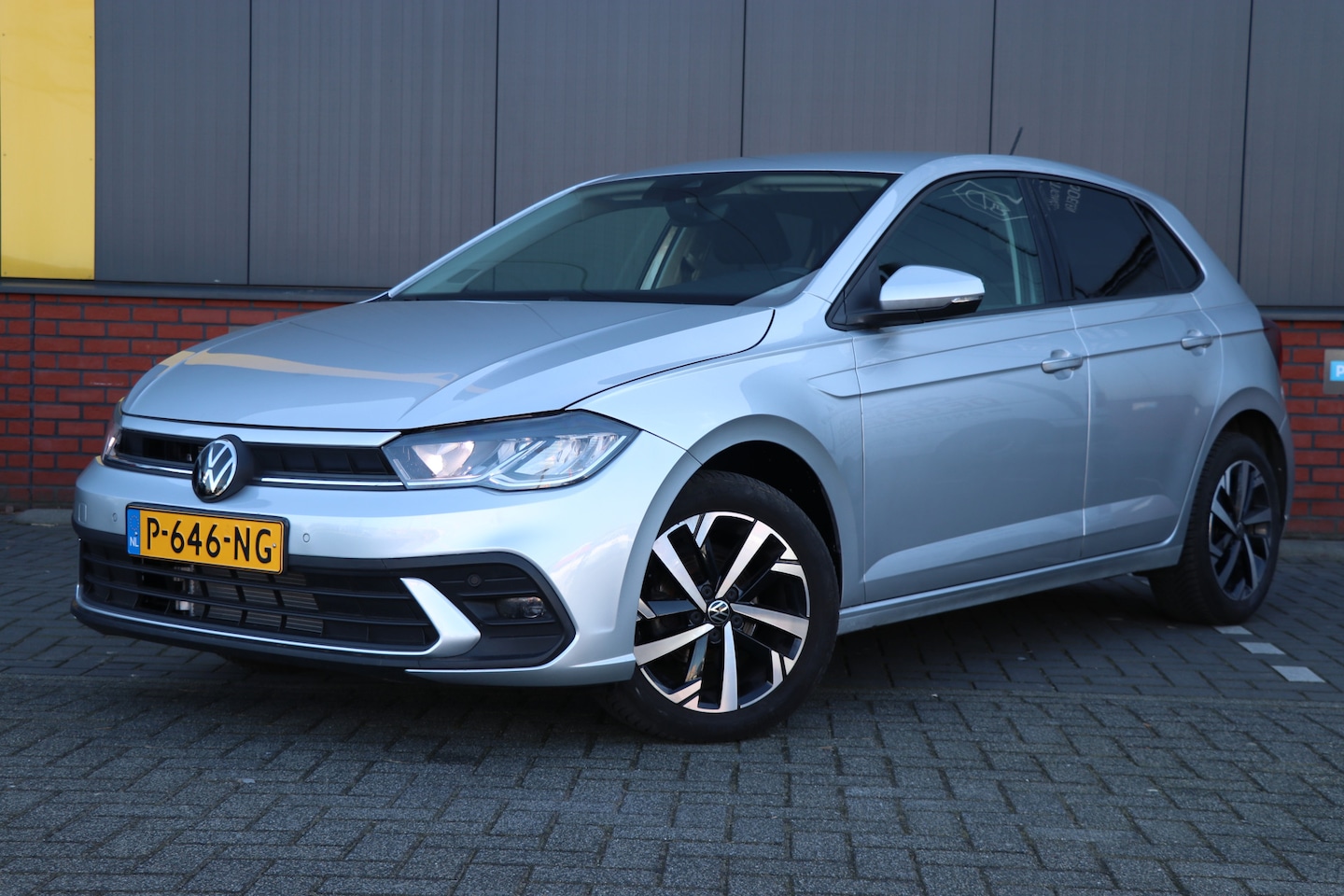 Volkswagen Polo - 1.0 TSI Life Automaat | LED | camera | NAP - AutoWereld.nl
