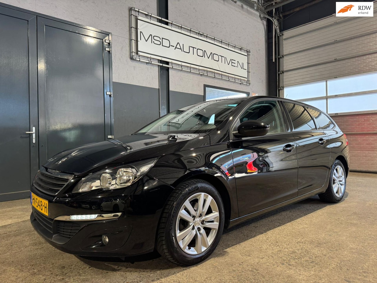 Peugeot 308 SW - 1.6 BlueHDI Blue Lease Executive Pack Panoramadak Navigatie NAP - AutoWereld.nl