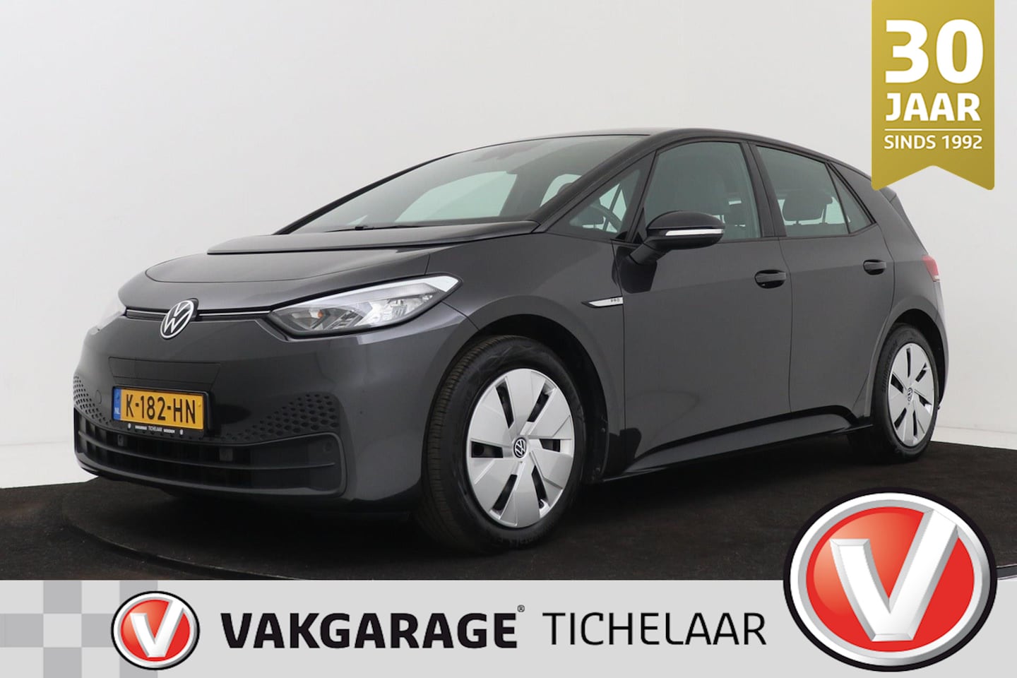 Volkswagen ID.3 - Life 58 kWh | Org NL | CarPlay | 77.000 KM | Stoel-/Stuurverwarming | Adap. Cruise | PDC V - AutoWereld.nl