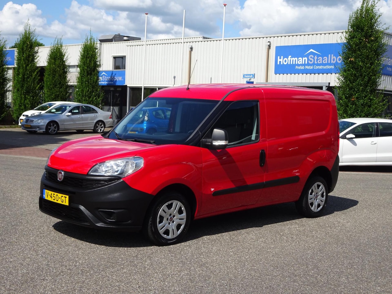 Fiat Doblò Cargo - 1.3 MJ L1H1 Actual 1.3 MJ L1H1 Actual - AutoWereld.nl