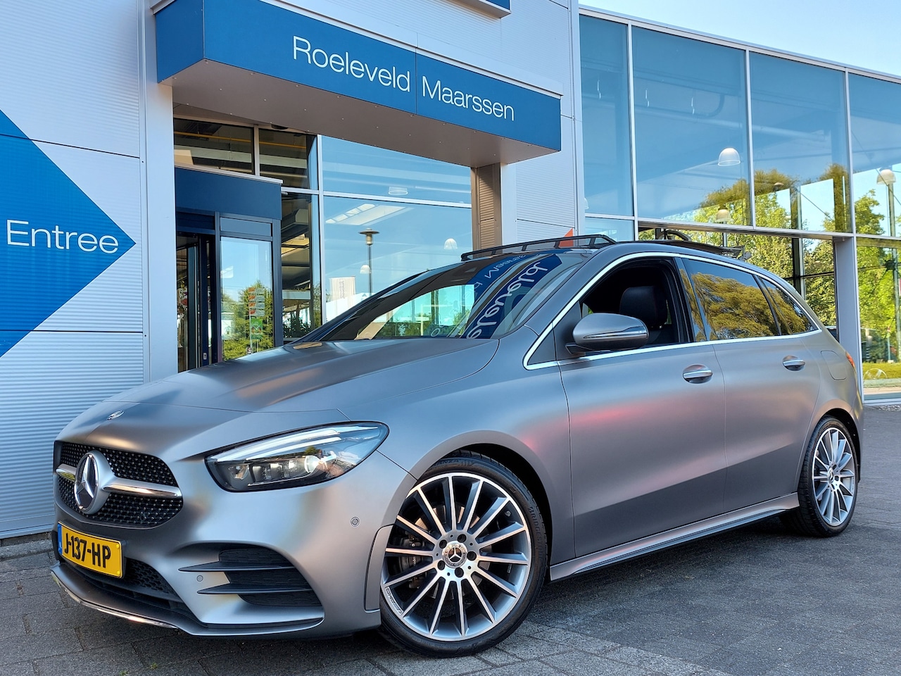 Mercedes-Benz B-klasse - 180 136pk Automaat Launch Edition Premium Plus AMG-Line | Navi | Clima | Cruise | Led Matr - AutoWereld.nl