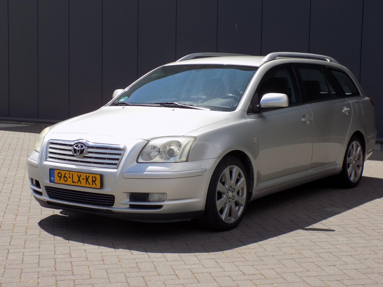 Toyota Avensis Wagon - 2.0 VVTi Linea Sol Airco Automaat - AutoWereld.nl