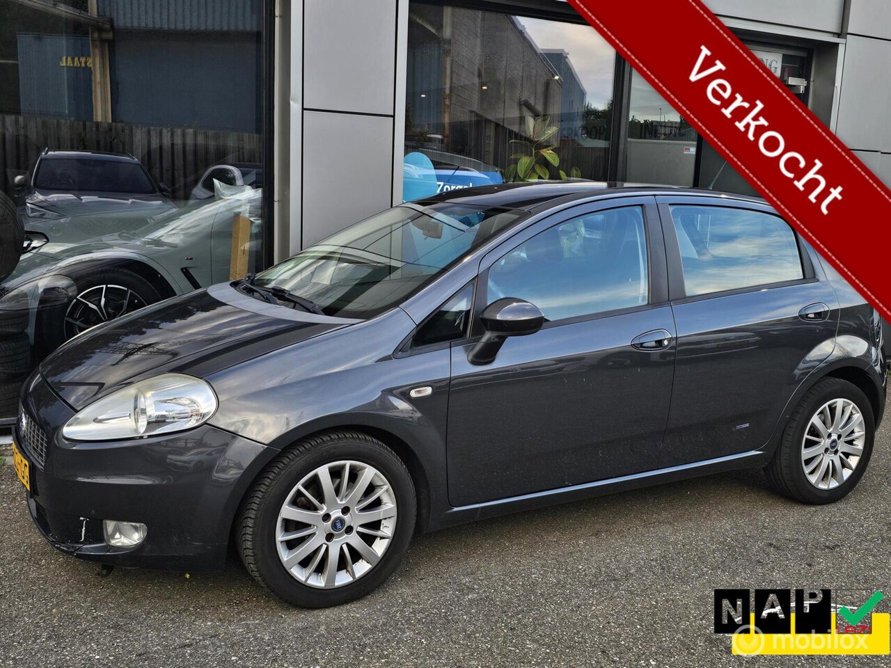 Fiat Grande Punto - 1.4-16V Ed. Cool Climate control/NAP/Sportvelgen - AutoWereld.nl