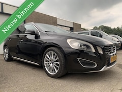 Volvo V60 - 2.0 D3 Summum NAP NWE APK Automaat Dak Navi Leer Full options