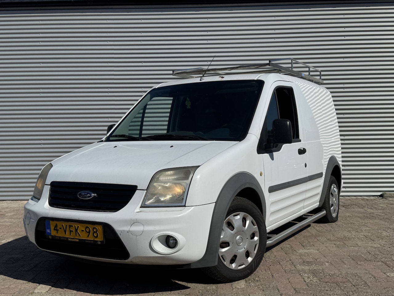 Ford Transit Connect - T200S 1.8 TDCi Trend | Nieuw Binnen! | APK 25-04-2026 | Airco | Trekhaak - AutoWereld.nl