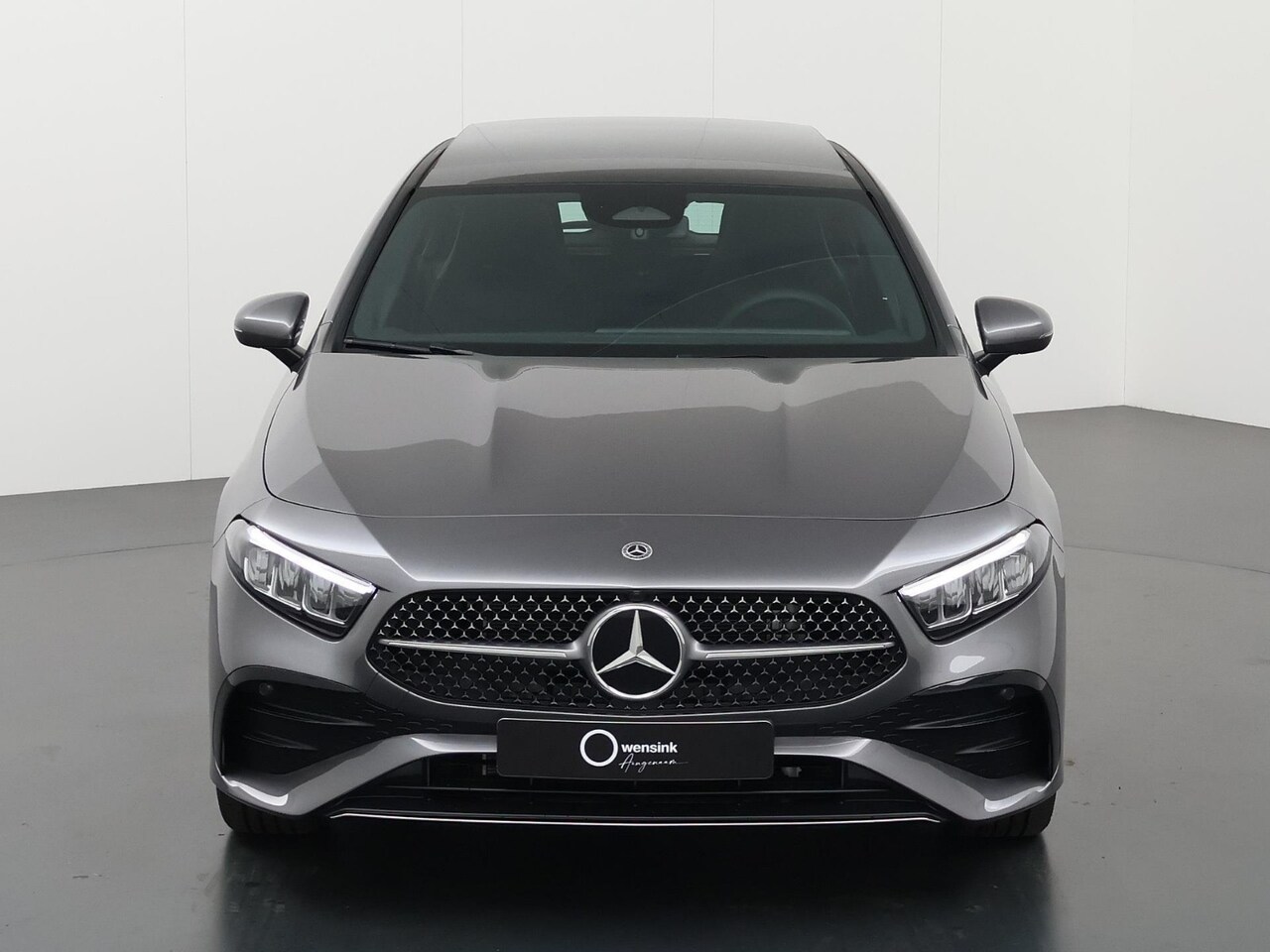 Mercedes-Benz A-klasse - 250 e AMG Line Facelift, Panoramadak, Sfeerverlichting, Achteruitrijcamera, Mercedes-Benz Certified garan - AutoWereld.nl
