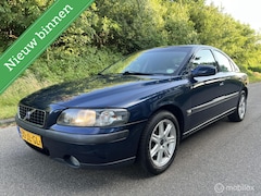 Volvo S60 - 2.4 Edition NIEUWE APK - AIRCO - NAP