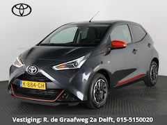 Toyota Aygo - 1.0 VVT-i X-Fun Sport + Coral Red Pack | Airco | Bluetooth | 1e eigenaar | Privacy Glass |