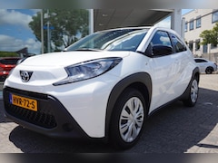 Toyota Aygo X - 1.0 VVT-i MT Business Carplay / Camera