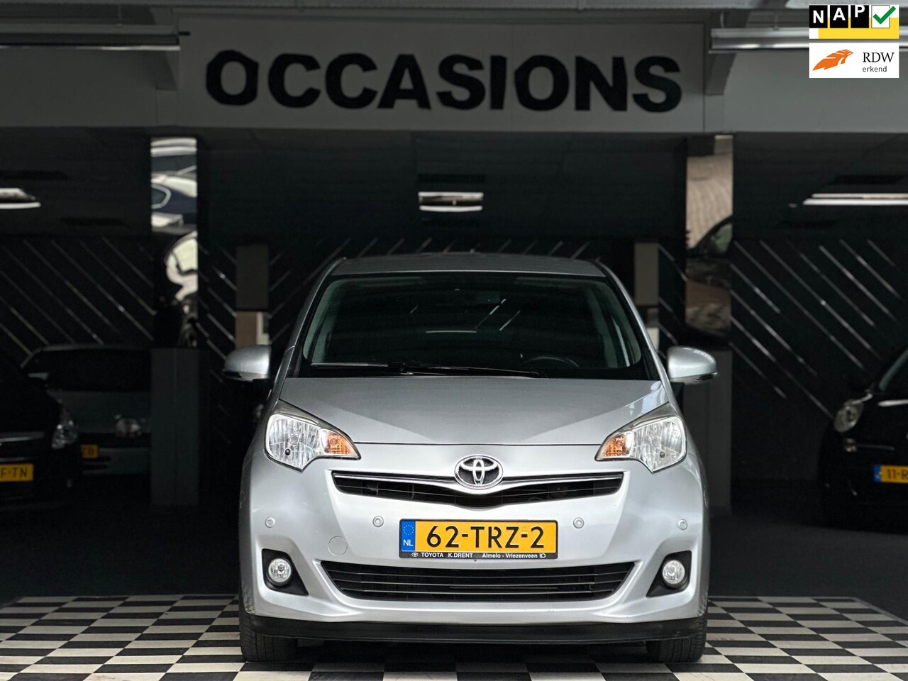 Toyota Verso S - 1.3 VVT-i Automaat Keyless 2xPDC Camera Cruise - AutoWereld.nl