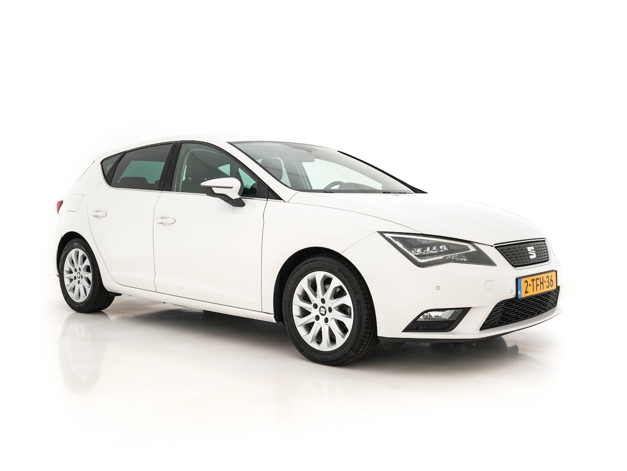 SEAT Leon - 1.6 TDI Limited Edition II | NAVI | CLIMA | CRUISE | LEER | PDC | 16'' LM | - AutoWereld.nl