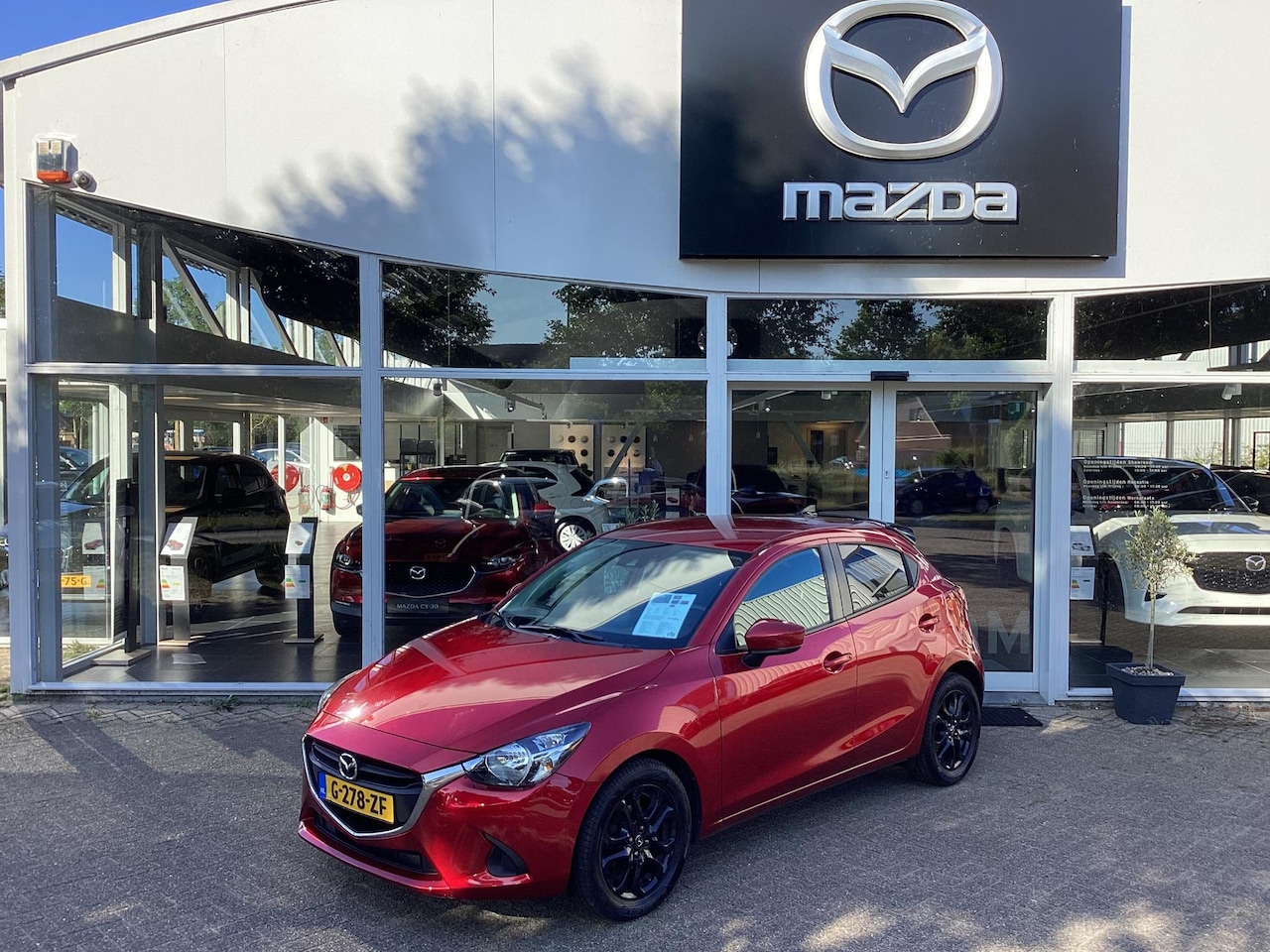 Mazda 2 - 1.5 Skyactiv-G SkyLease NL-Auto, Dealer Ond., Airco, Navigatie, Cruise Controle, USB Audio - AutoWereld.nl