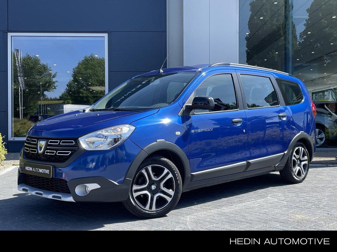 Dacia Lodgy - 1.3 TCe LPG Comfort 5p. | Airco | Trekhaak | Navigatie - AutoWereld.nl