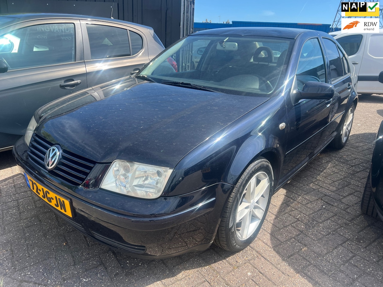Volkswagen Bora - 1.6-16V Sportline 1.6-16V Sportline - AutoWereld.nl