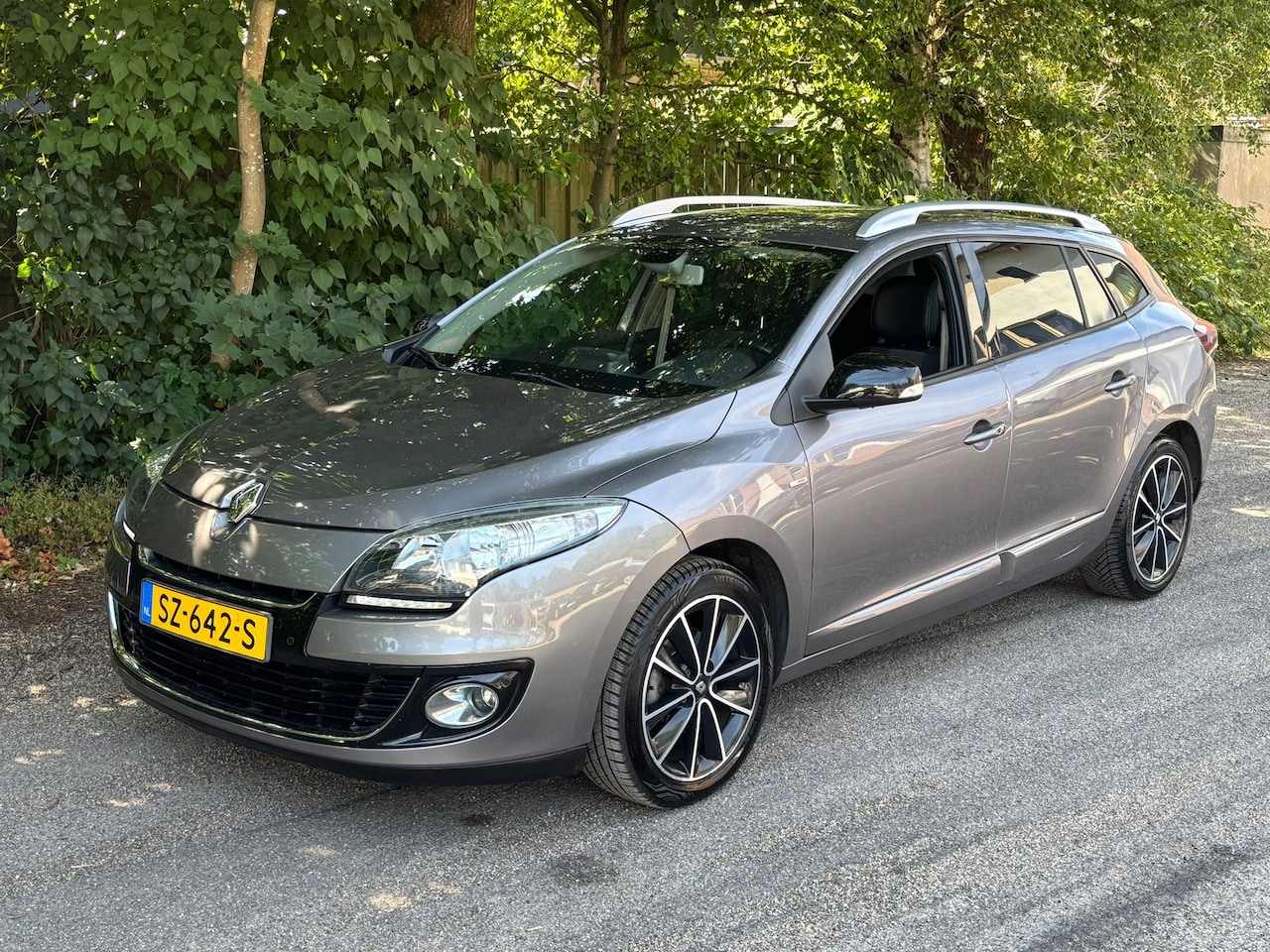 Renault Mégane Estate - 1.2 TCe Bose 1.2 TCe Bose,CAMERA,CLIMAT,NAVI,17INCH - AutoWereld.nl
