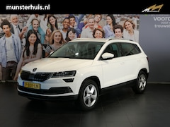 Skoda Karoq - 1.5 TSI ACT Style *AUTOMAAT* *Incl. Wegklapbare trekhaak* - Camera, navi, voorstoelen en a